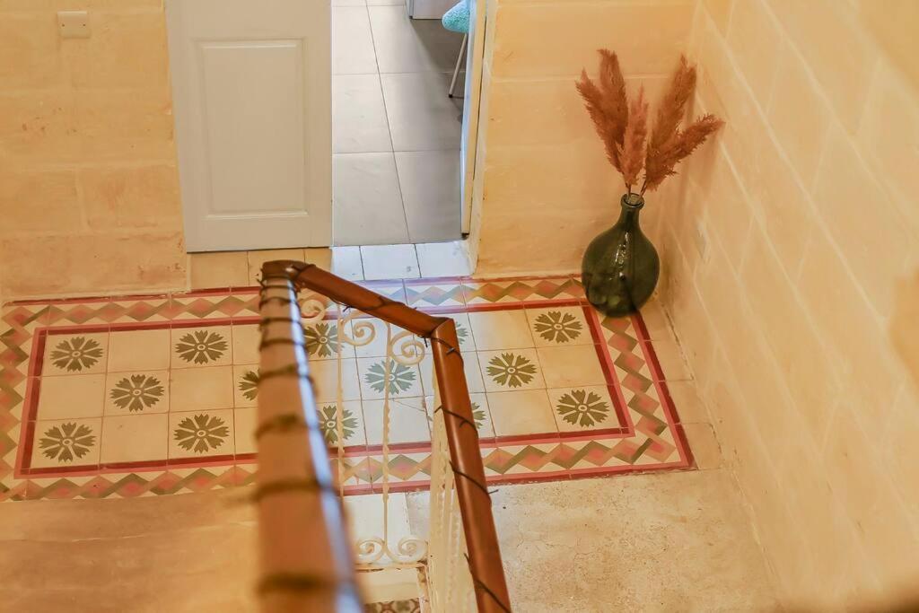 Sliema Unique 4 Bedroom Townhouse Off The Beach Exteriör bild