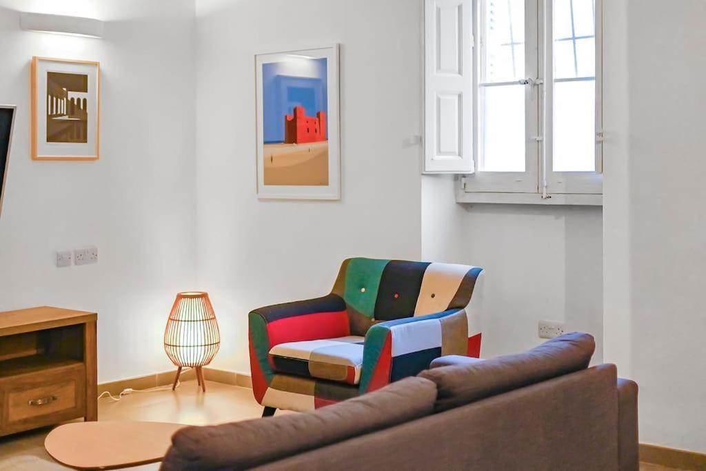 Sliema Unique 4 Bedroom Townhouse Off The Beach Exteriör bild